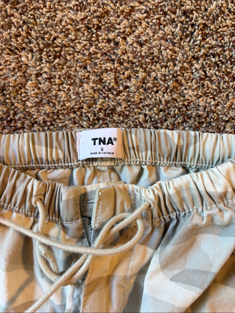 TNA Alternator Cargo Pant Aritzia - Picture 2 of 4